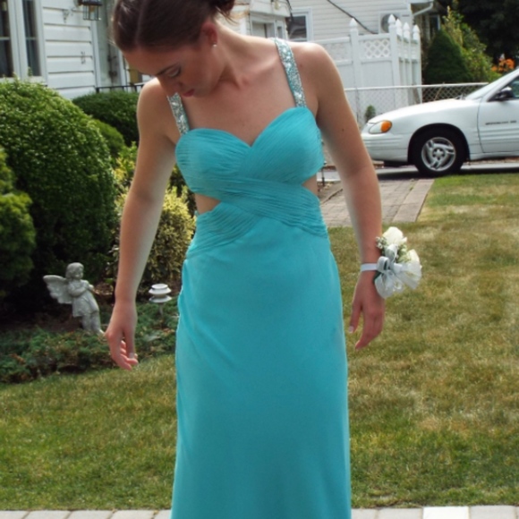 Prom dress - Picture 4 of 4